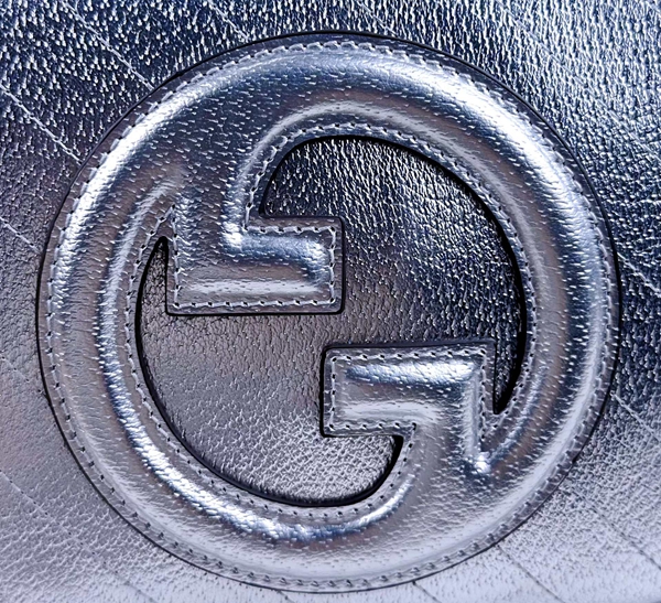 激安グッチバッグコピー着用イメージ